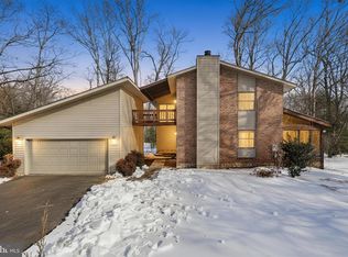 10858 Parcel Ct, Oakton, VA 22124