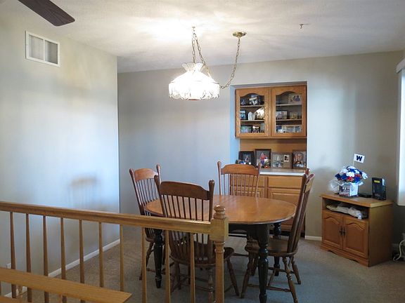 4th image of 1304 Canterbury Dr