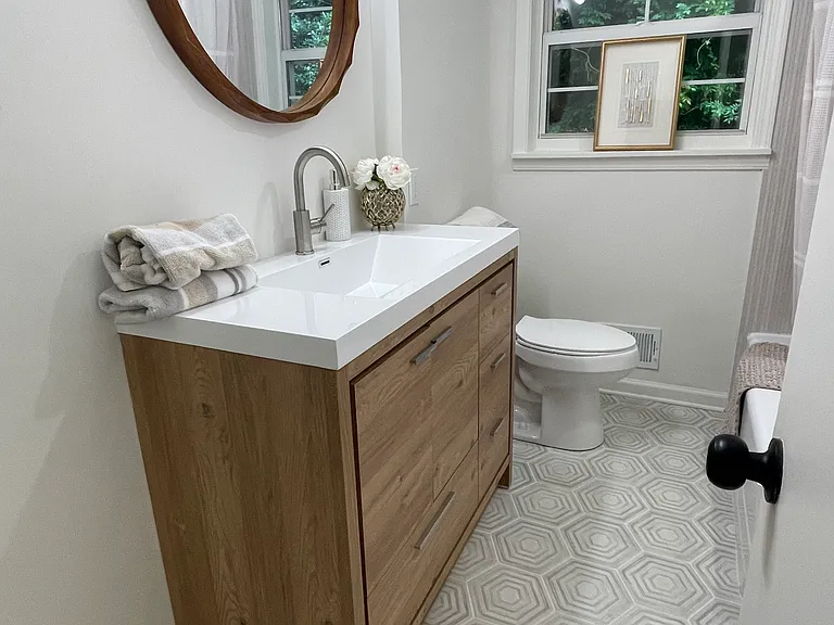 698 Holly Dr — Photo 7