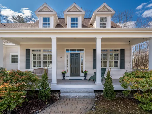 16 Old Oak Way #16, Falmouth, ME 04105