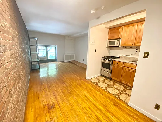 Rented by JM Preston Properties LLC | media 23