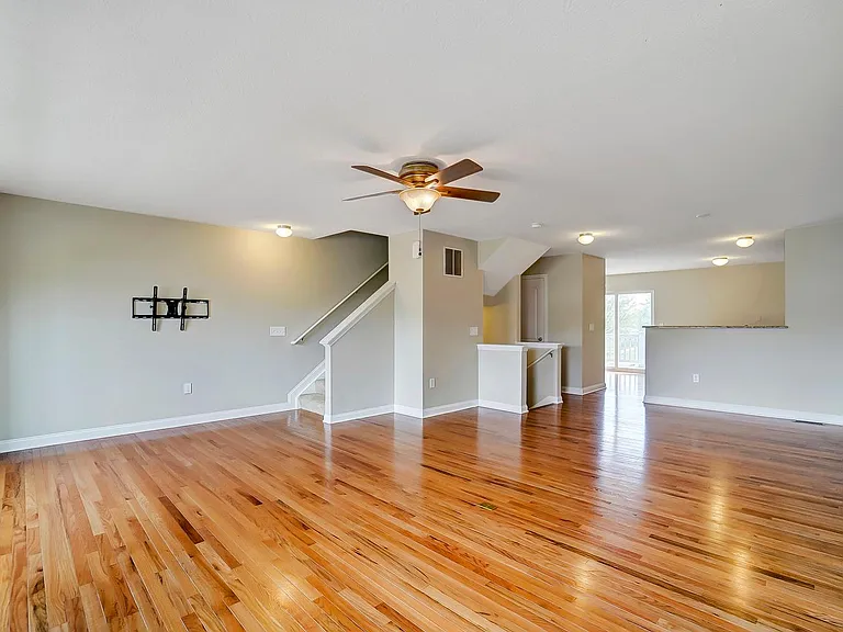 5608 Pittsford Dr — Photo 6