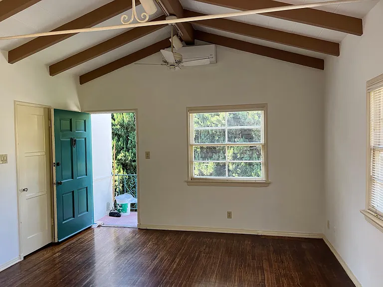 953 Hauser Blvd — Photo 11