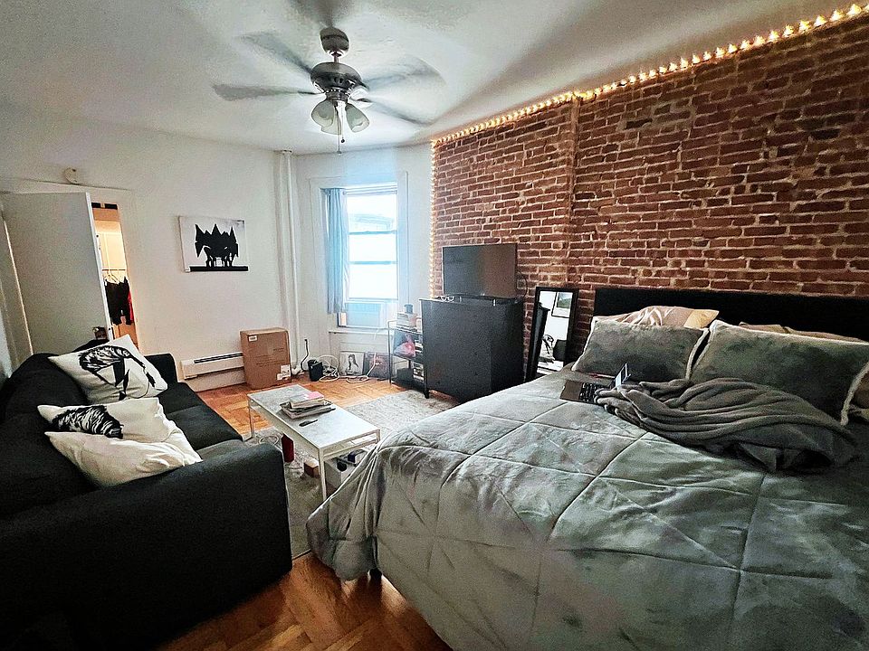 1st image of 41 W 64th St APT 3C
