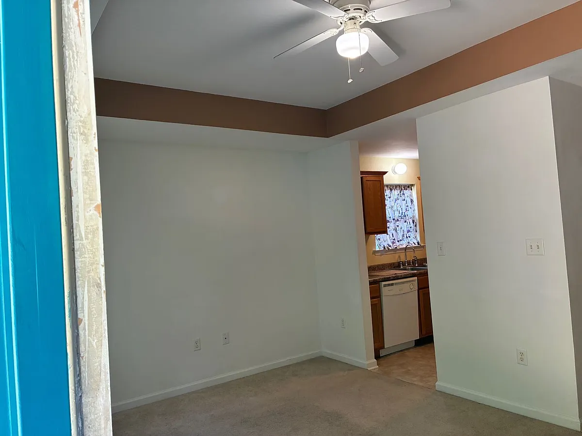 Building Photo - 5804 Foxboro Dr