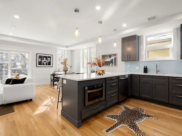 3514 Washington St #3, Jamaica Plain, MA 02130