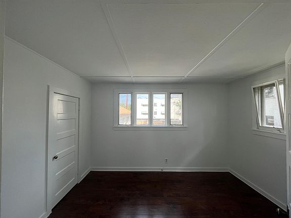 4th image of 374 S Los Robles Ave #374