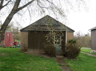 2321 Sandy Plains Rd, Clarksville, PA 15322