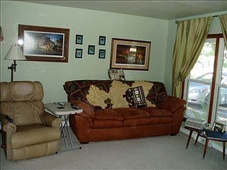 2nd image of 405 Sunset Dr