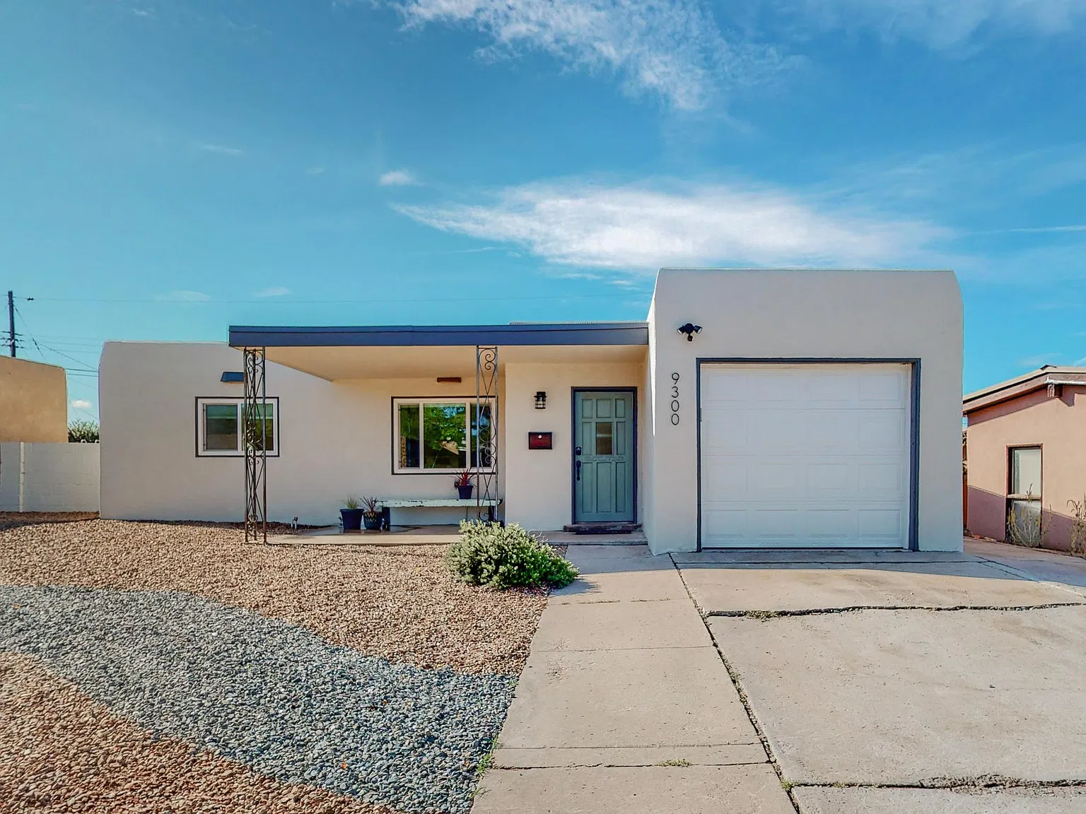 3 bed, 1100 sqft, $3,200 — Photo 1