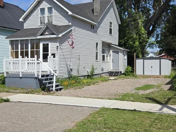815 John St, Sault Sainte Marie, MI 49783