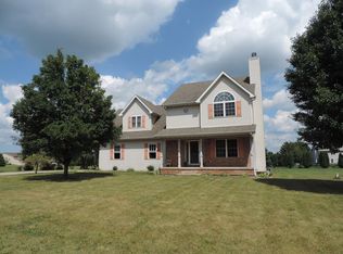 347 Deerfield Rd, Valparaiso, IN 46383