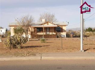 5017 Dunn Dr, Las Cruces, NM 88011