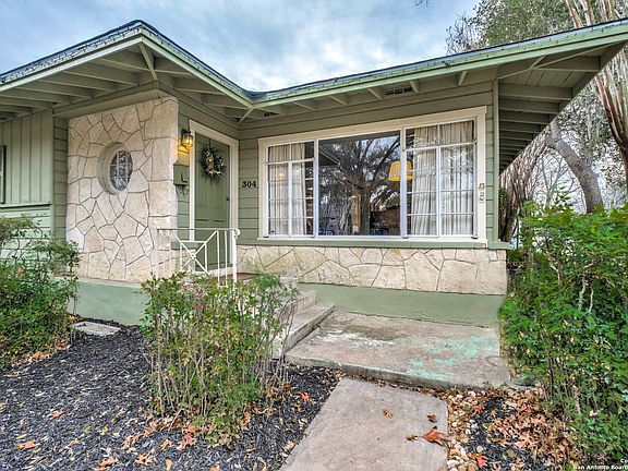 3rd image of 304 Larchmont Dr