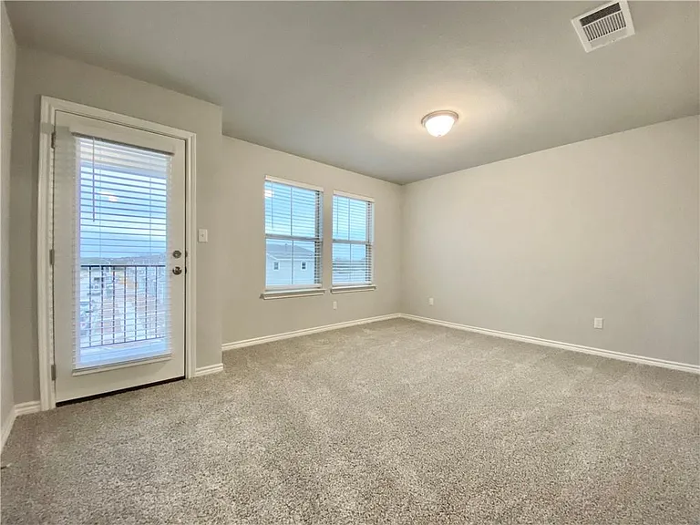 1701 Yaupon Grove Ln — Photo 8