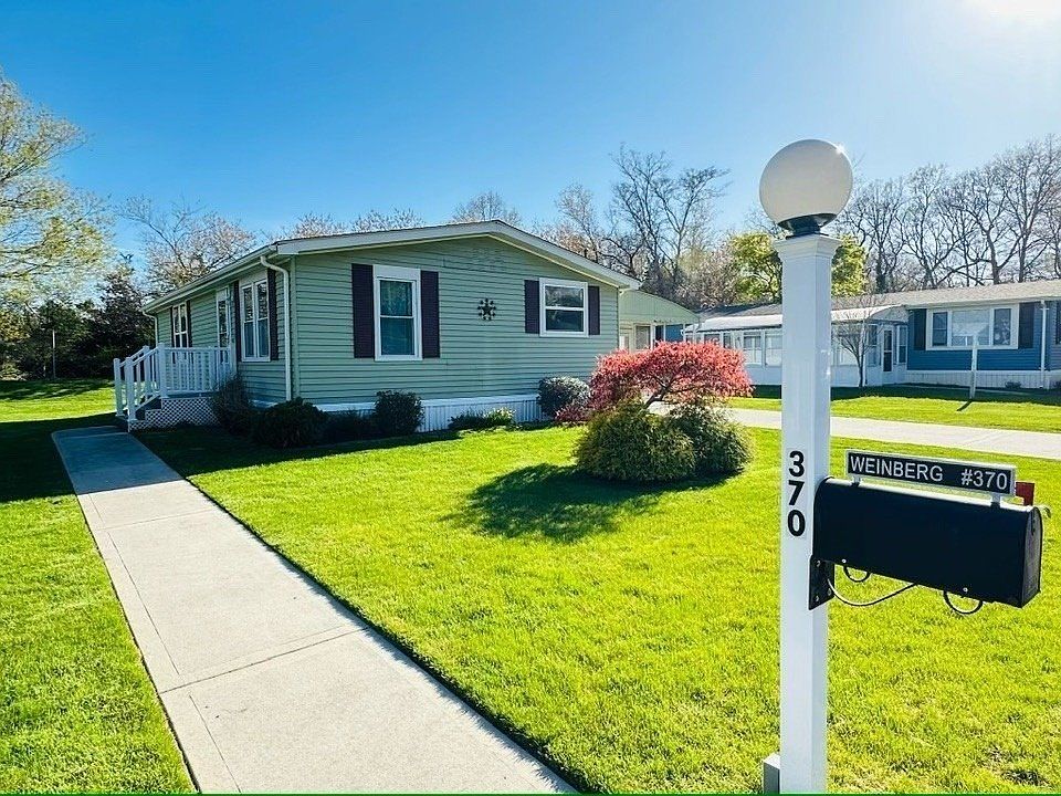 Glenwood Village 16618181 Old Country Rd Riverhead NY Zillow