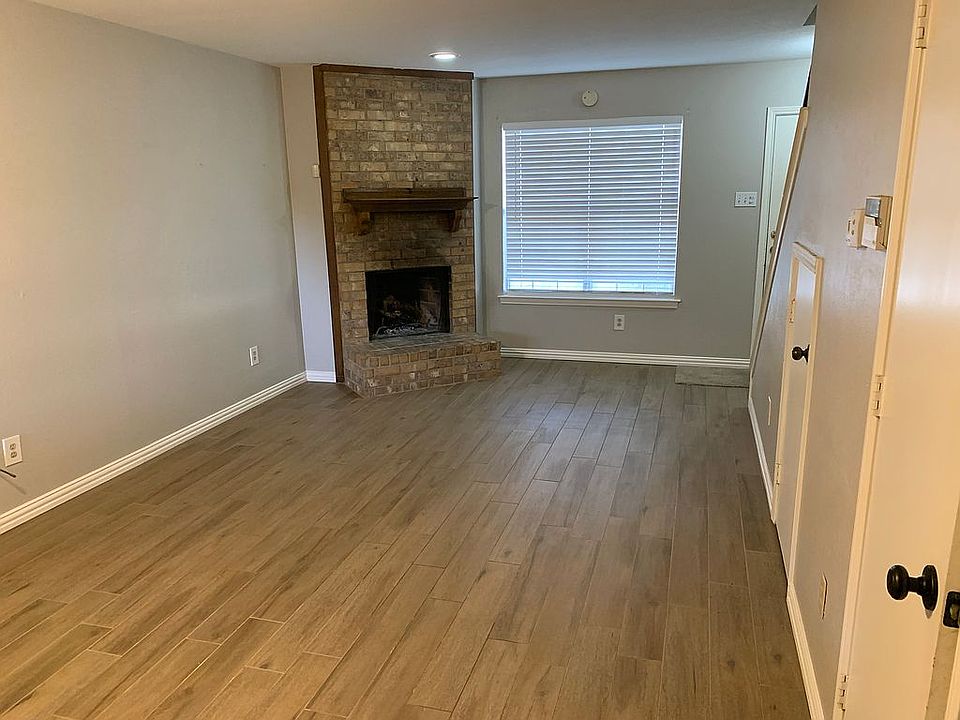 1st image of 118 Graystone Pl