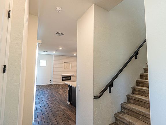 5th image of 1543 E Dublin St