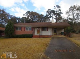 608 Peachtree Dr, Thomaston, GA 30286