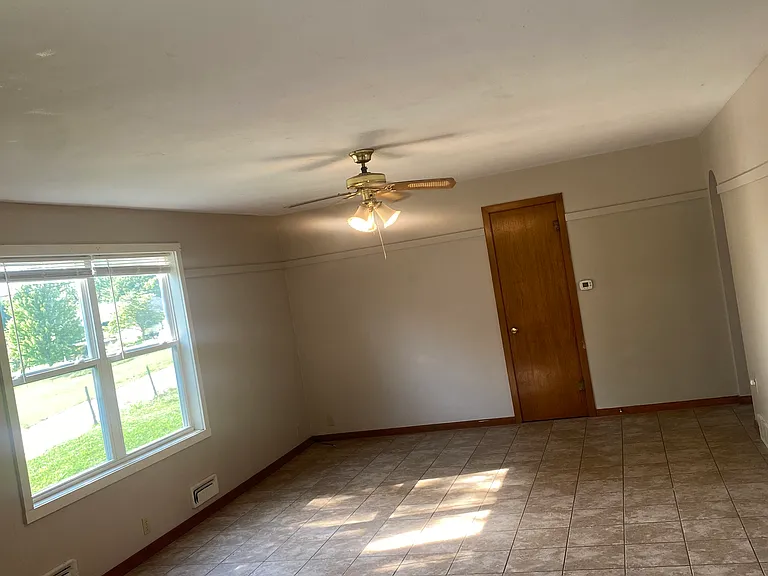 727 Stadium Dr #1 — Photo 8