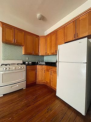 1st image of 809 Classon Ave #2B