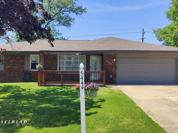 5444 S Holiday Dr, Columbus, IN 47203