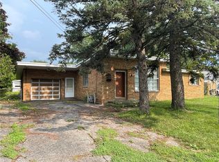 34 Island Cottage Rd, Rochester, NY 14612