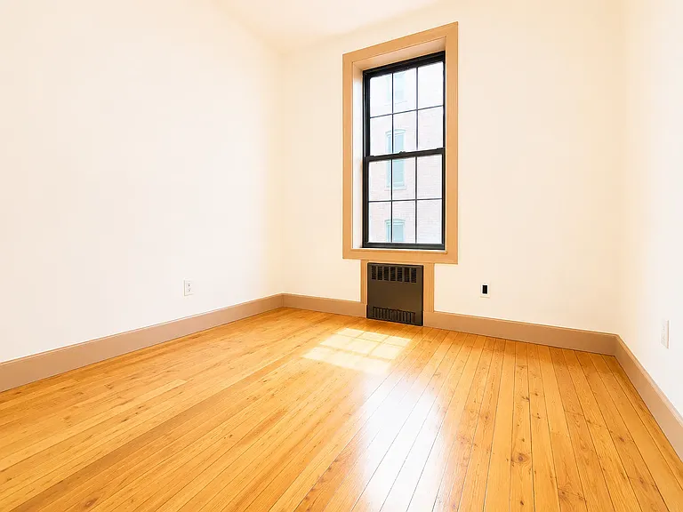 1140 Saint Johns Pl #16 — Photo 6