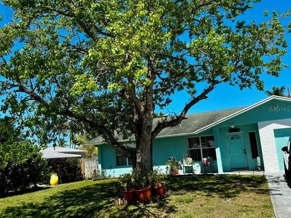 5679 SE INDIGO AVENUE, STUART, FL 34997