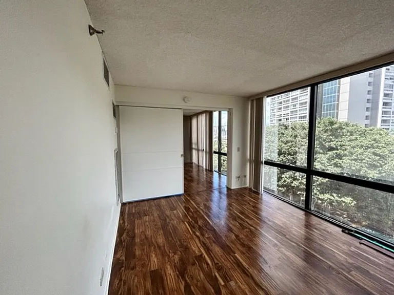1114 Punahou St #9A — Photo 9