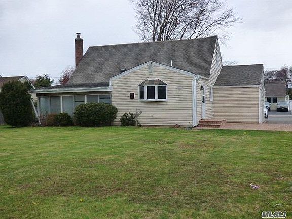 5th image of 54 Sylvia Dr