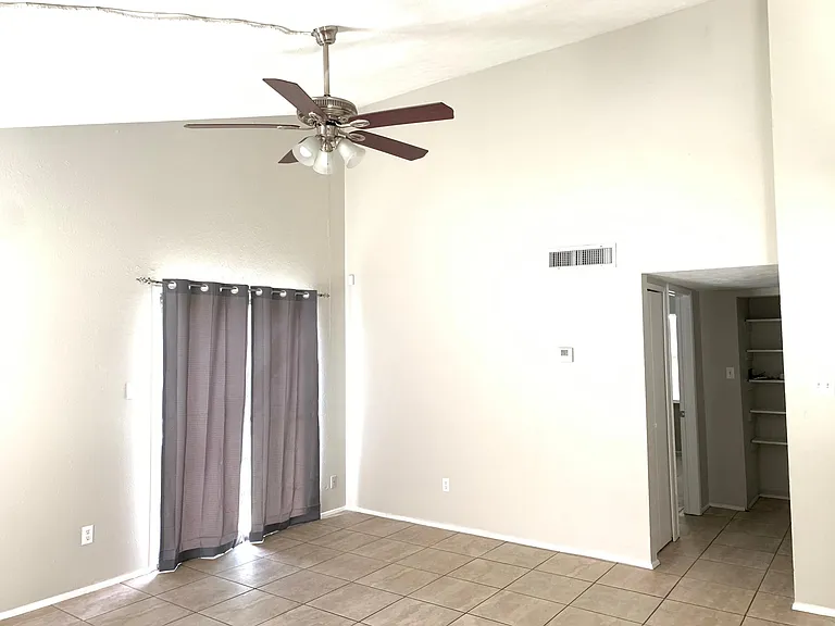 17223 Wagganner Dr — Photo 2