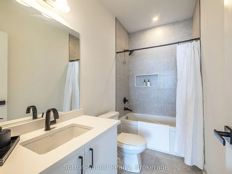 116 Laurens Ln — Photo 21
