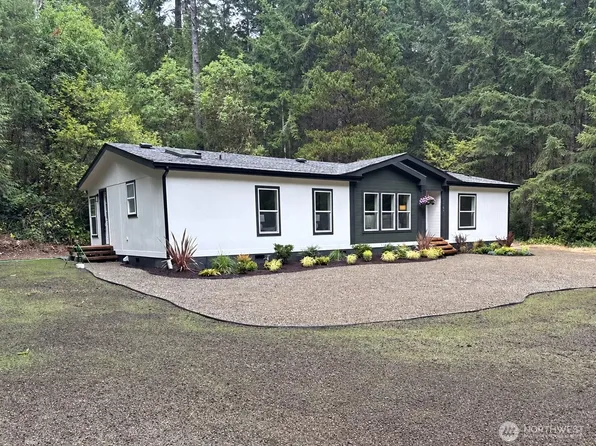 5189 SW Paradise Ln, Pt Orchard, WA 98367