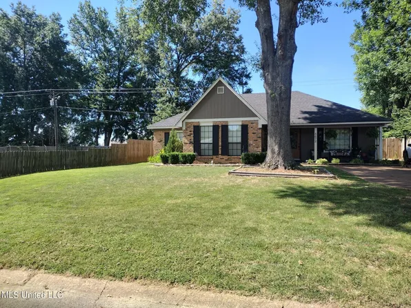 5672 Briarwood Dr, Horn Lake, MS 38637