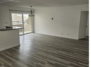 11924 Montana Ave #8, Los Angeles, CA 90049