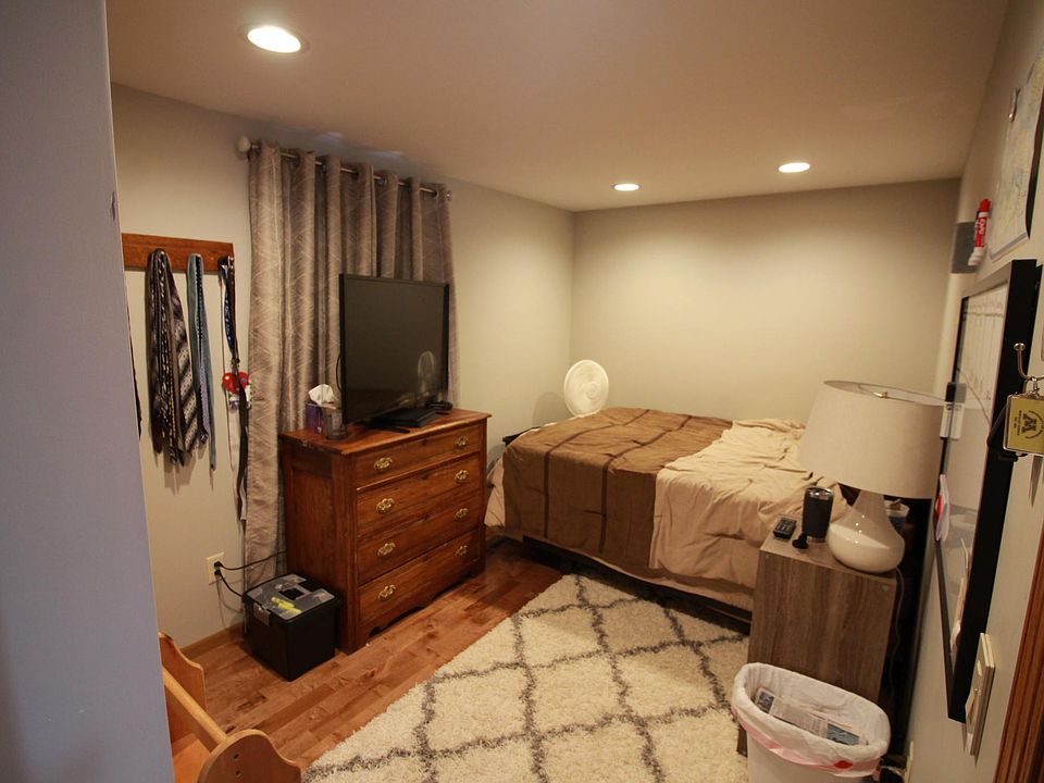 1st image of 273 E 2nd St #1
