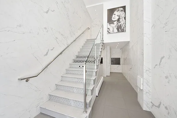 Rented by Oxford Property Group | media 18