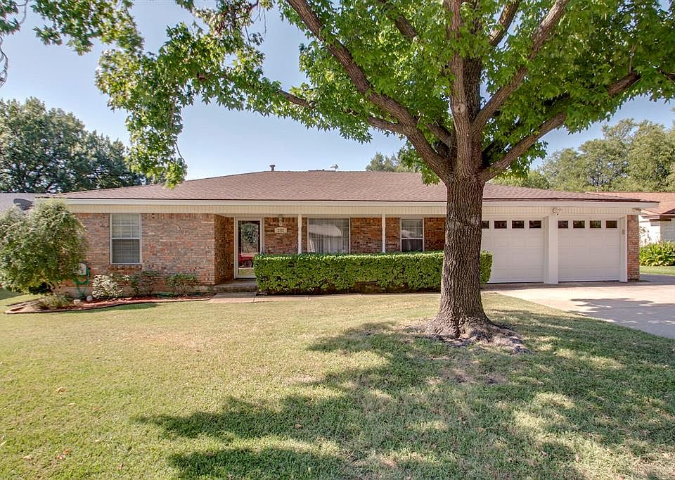 1st image of 2112 Barton Dr