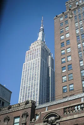 Rented by Douglas Elliman | media 17