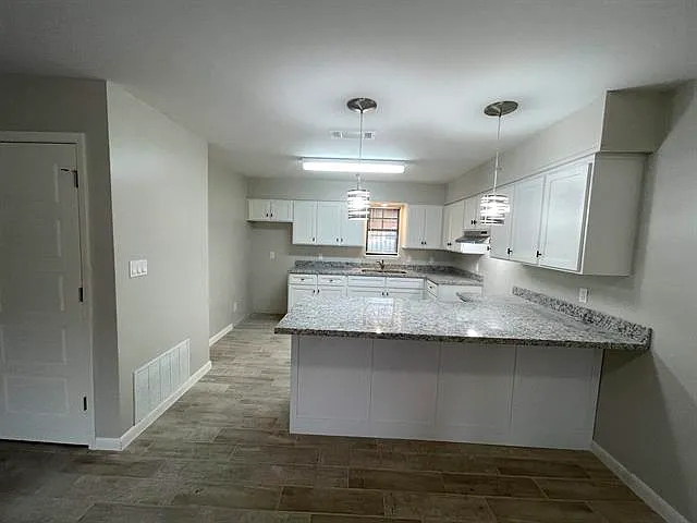 3001 E Price St #12 — Photo 6
