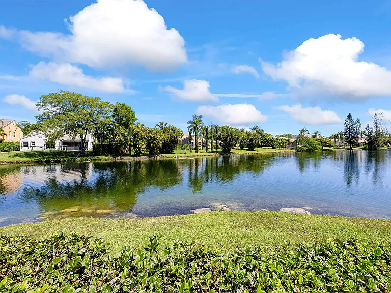 Waterview at Coconut Creek — Photo 10