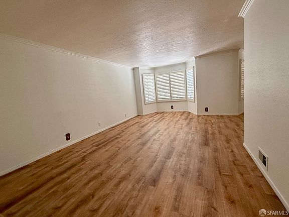 3rd image of 3281 Cesar Chavez St #3281