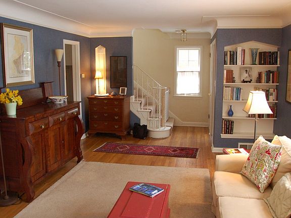 Plaster cove moulding gives the 8' ceilings loft