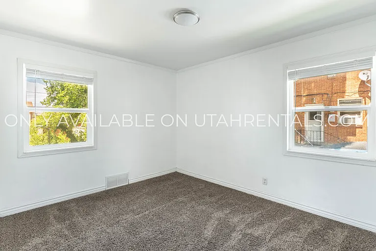 1345 N 300 W — Photo 18