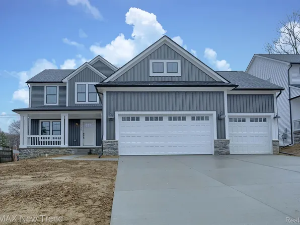 720 1st St, Milford, MI 48381