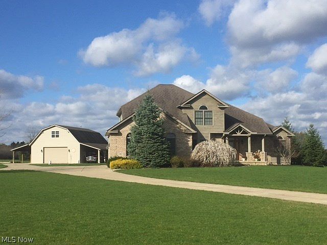 1st image of 3186 Pioneer Way Dr