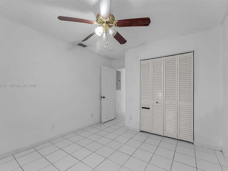 768 SW 9th St — Photo 13