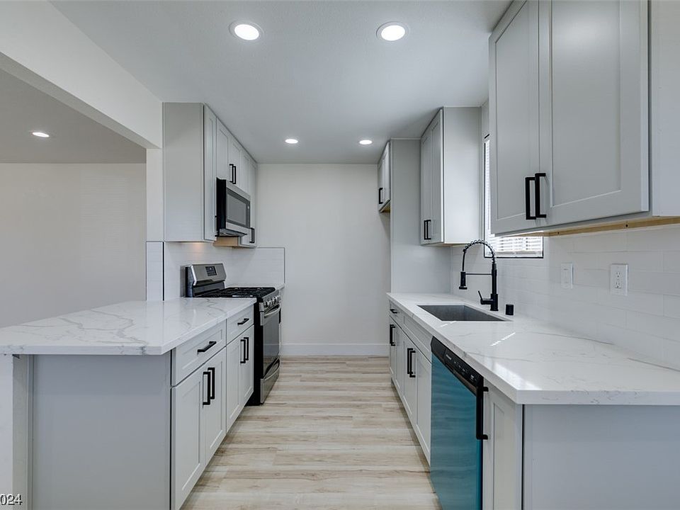 1st image of 5129 Mountain View Dr