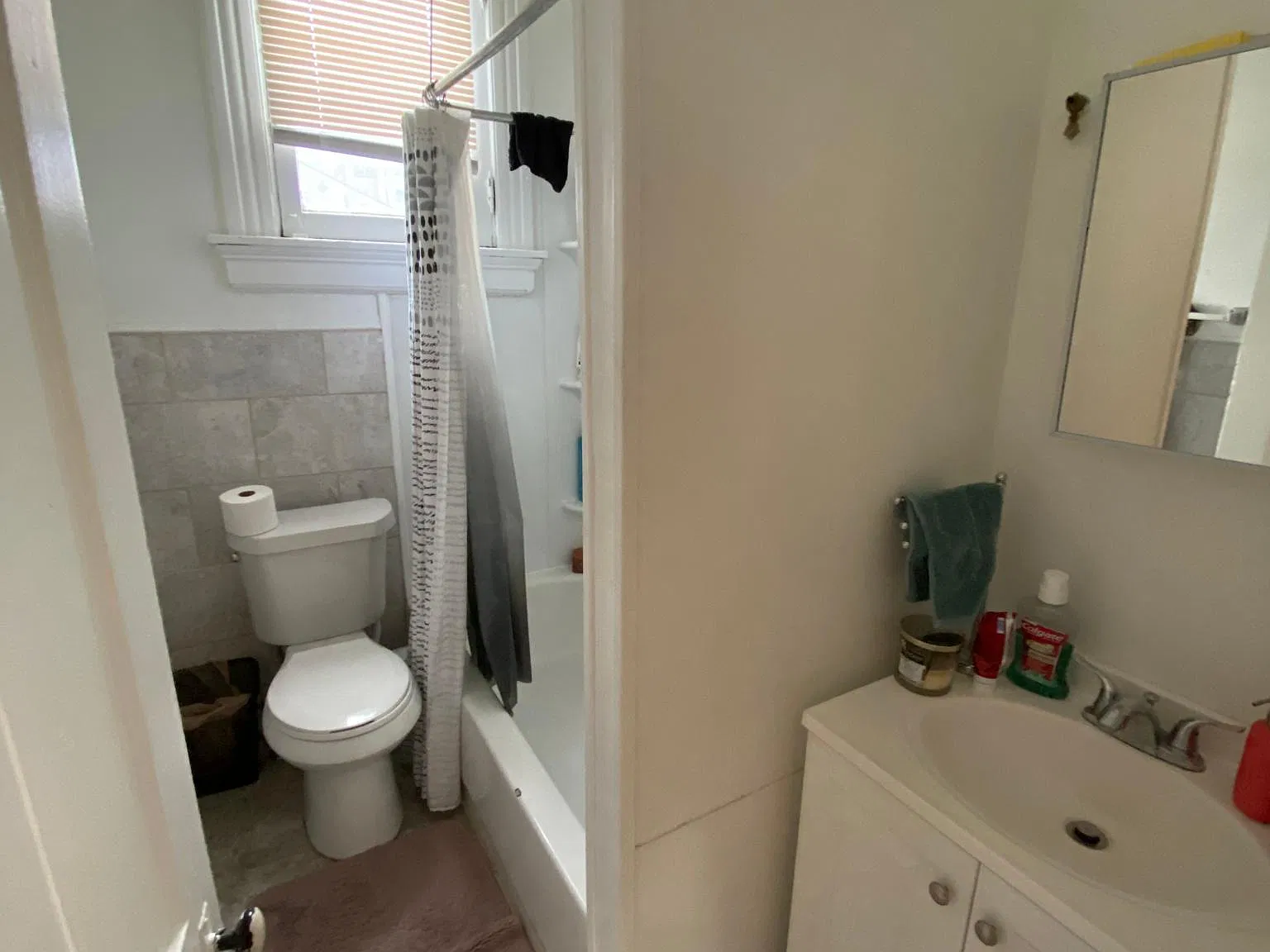 5 bed, 2300 sqft, $3,595 — Photo 3